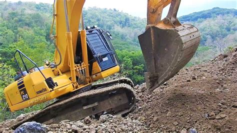 repositioning excavators on slopes